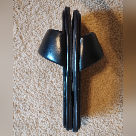 Olivia Miller Black NWOT Slide Sandals Sz 7.5 runs large - Picture 5 of 8